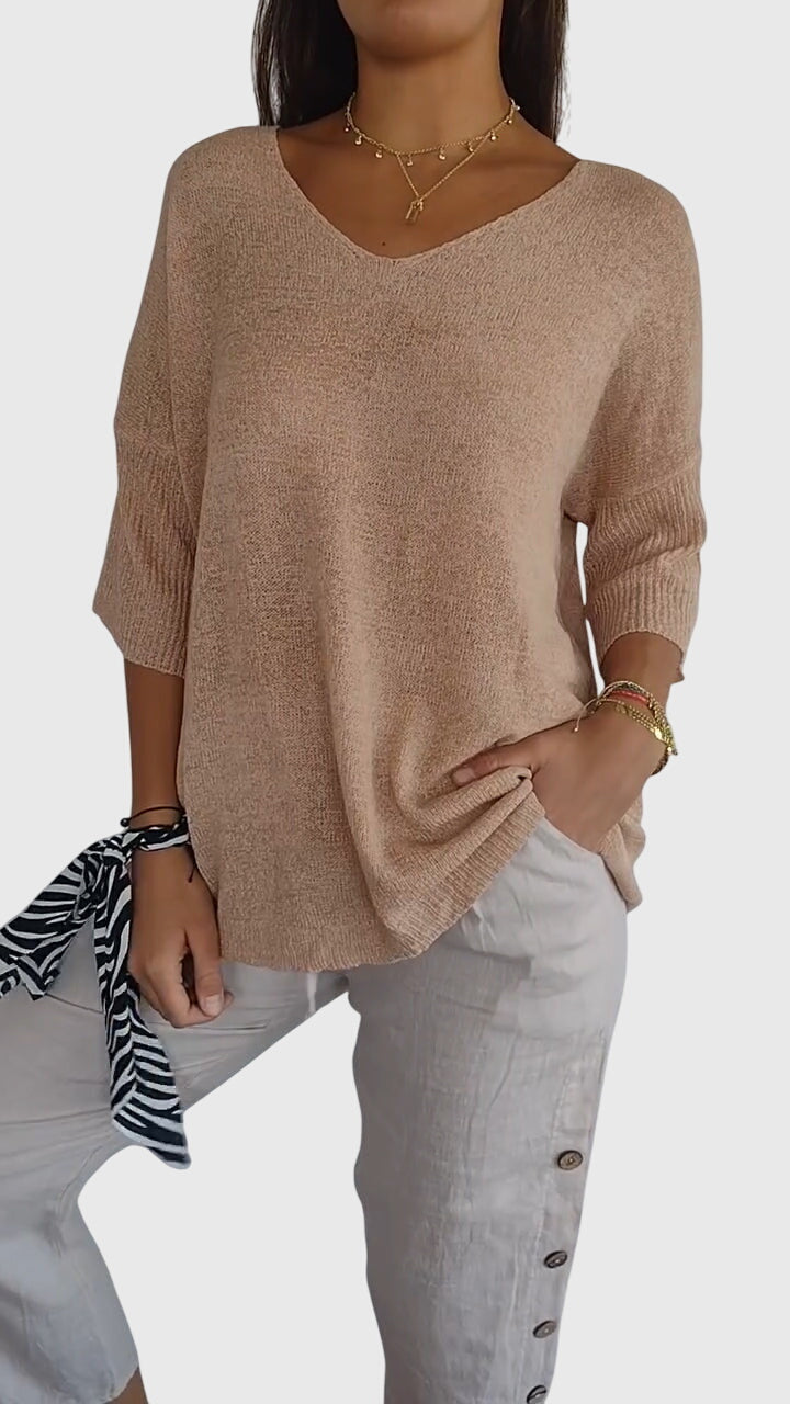Caroline | Elegant V-Neck Top