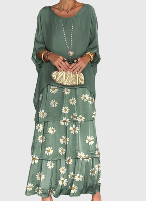 Patricia | Elegant Long and Flowing Dress