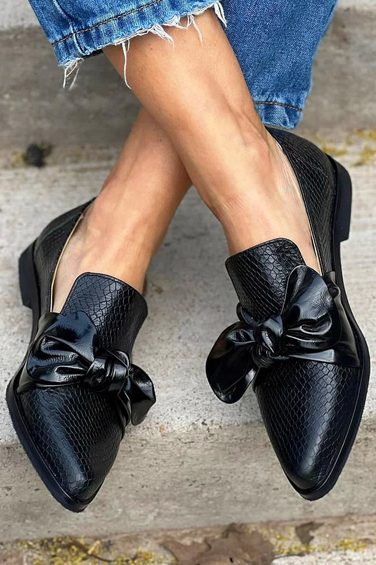 Chelsea - Elegant Moccasins with Bow