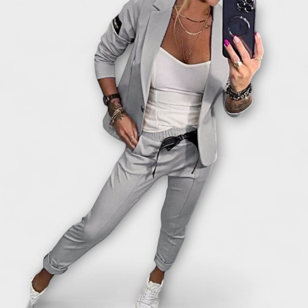 Vionne | Elegant Set of Top, Jacket and Trousers