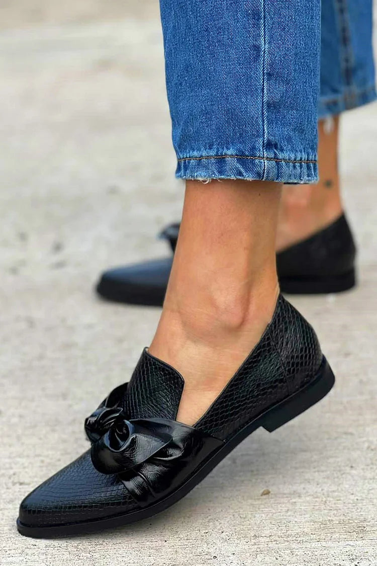 Chelsea - Elegant Moccasins with Bow