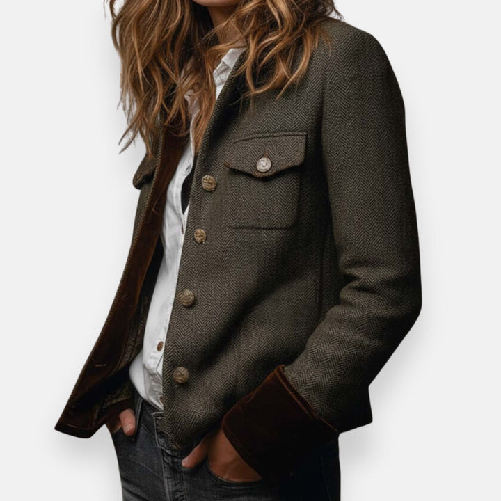 Della | Elegant Jacket