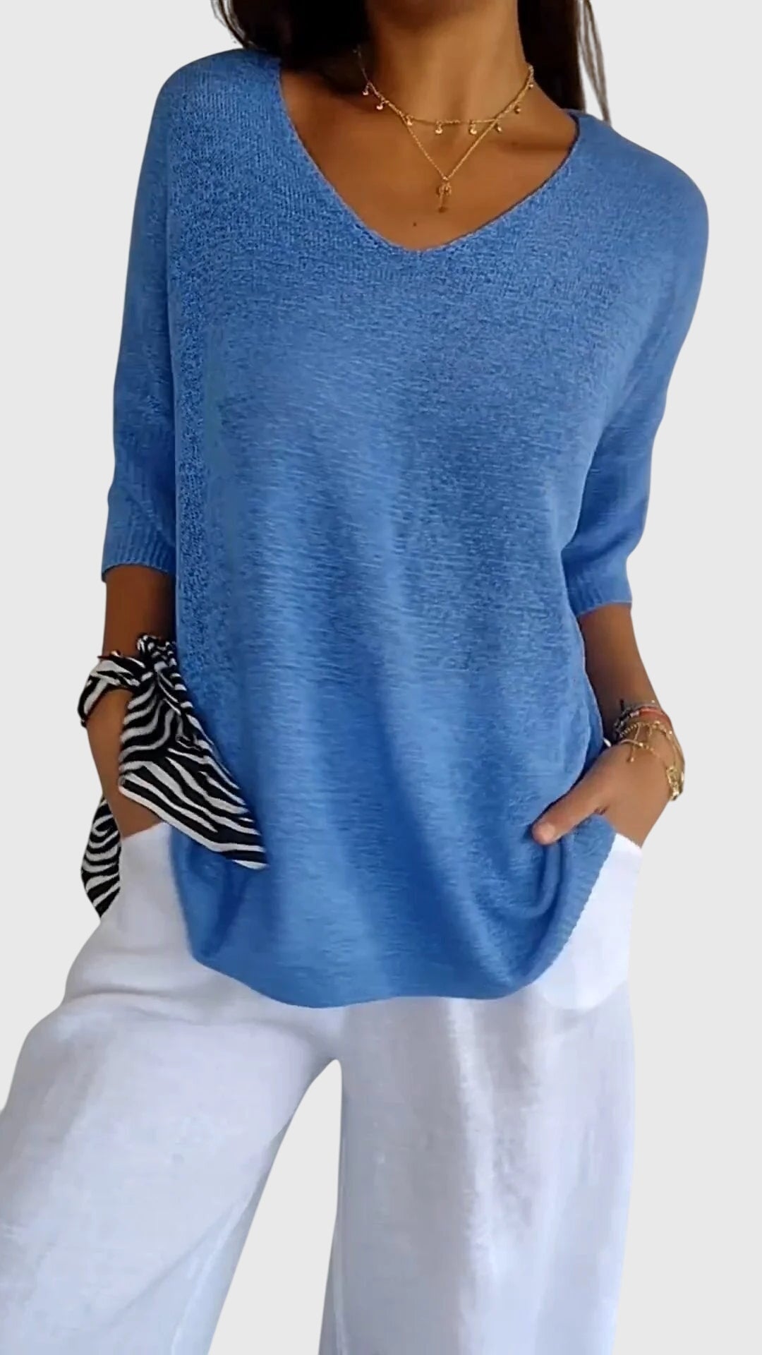 Caroline | Elegant V-Neck Top