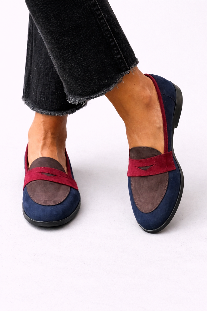 Sylvie - Elegant Two-Tone Moccasin