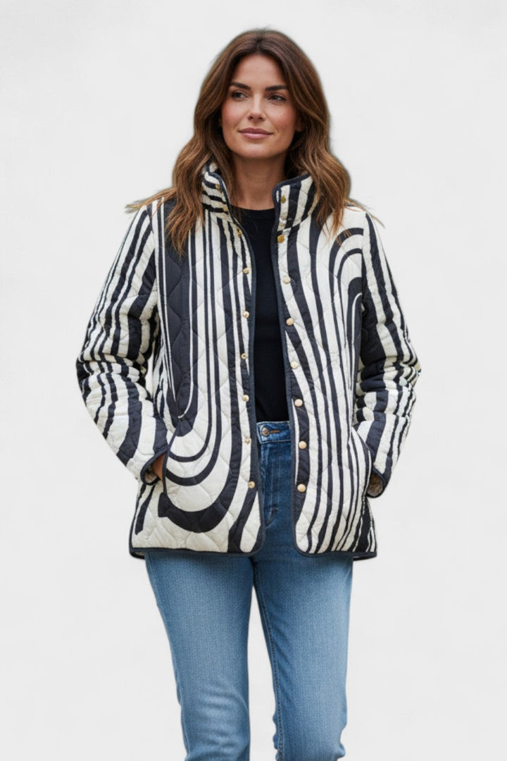 Freja – Quilted Jacket with Wave Pattern