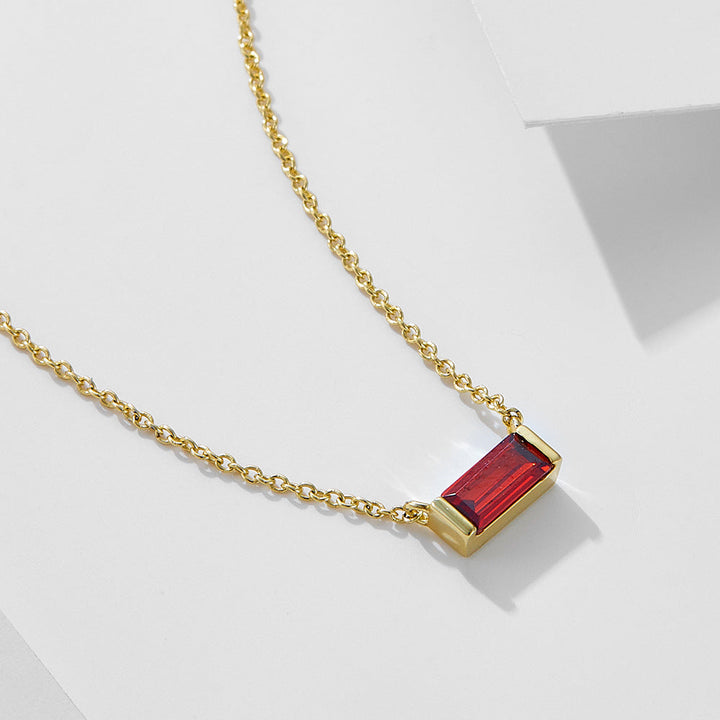 Livia – Silver necklace with small pendant