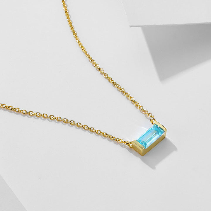 Livia – Silver necklace with small pendant