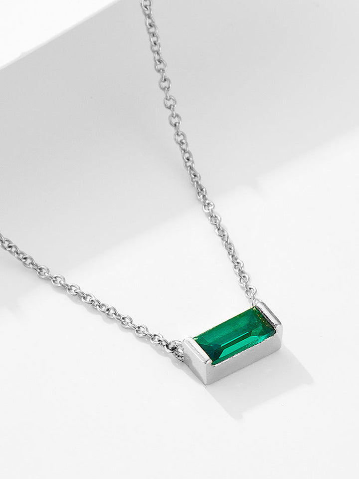 Livia – Silver necklace with small pendant