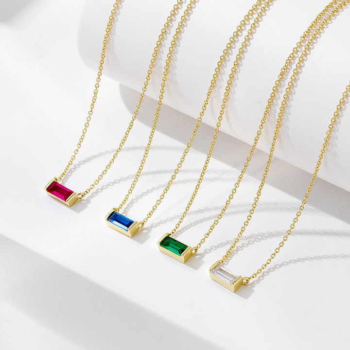 Livia – Silver necklace with small pendant