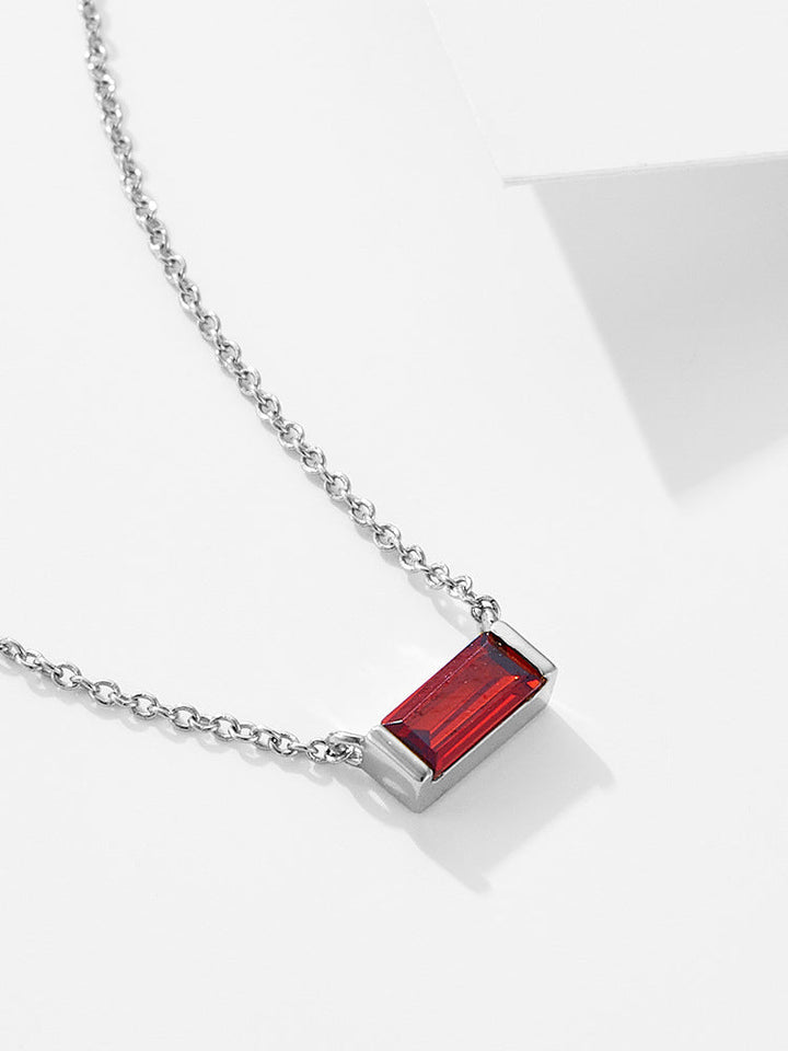 Livia – Silver necklace with small pendant