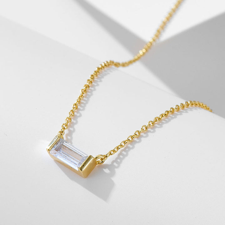 Livia – Silver necklace with small pendant