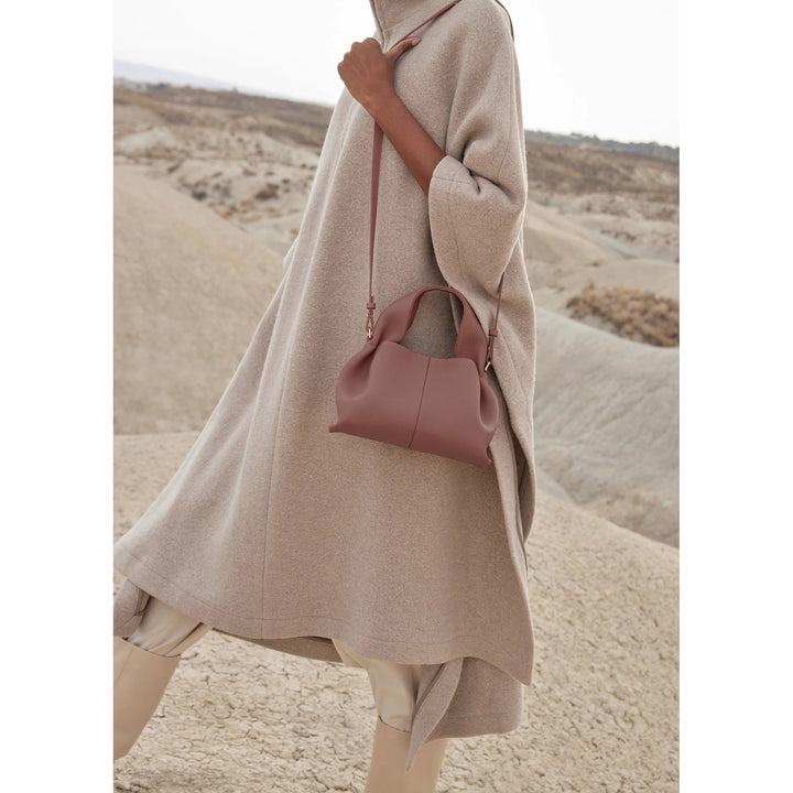 Hérita | Elegant Travel Companion