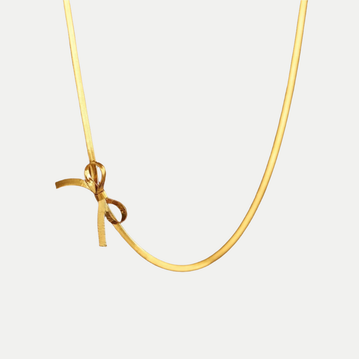 Rébecca – Gold necklace with initial-shaped pendant