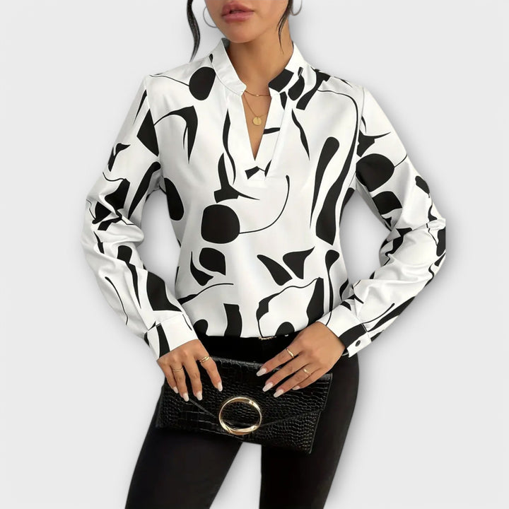 Julie | Elegant Blouse with Design