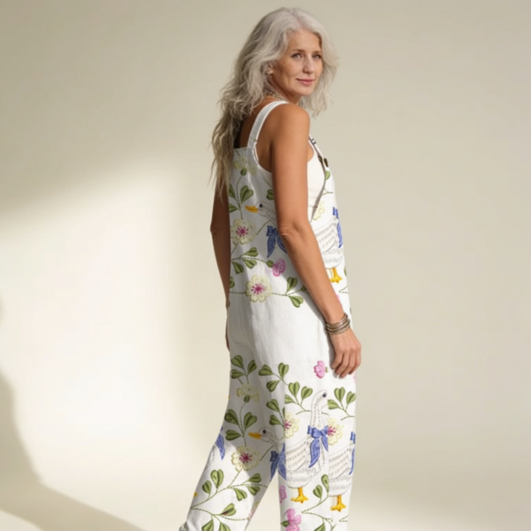 Madeleine | Delicate Floral Swan